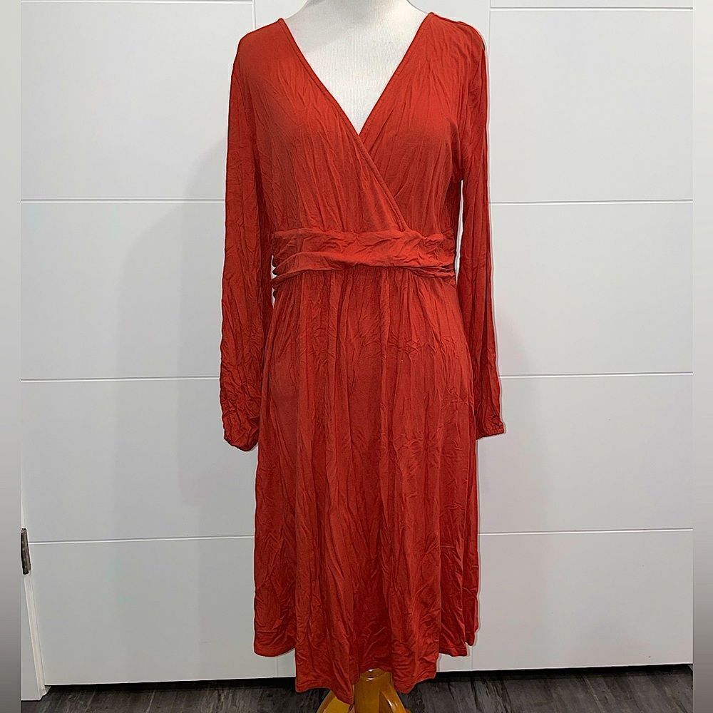Maternity wrap dress